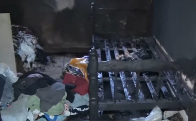 Irmãos morrem após ficarem presos em quarto durante incêndio em Vitória