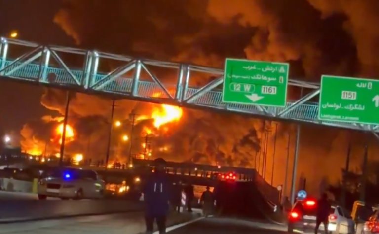 Israel intensifica ofensiva e ataca Irã e Líbano