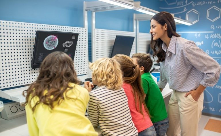 MEC vai definir regras e limites sobre o uso de IA nas escolas