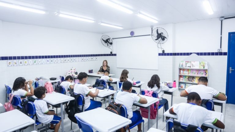 MPPE recomenda restrições a visitas de vereadores em escolas municipais do Recife