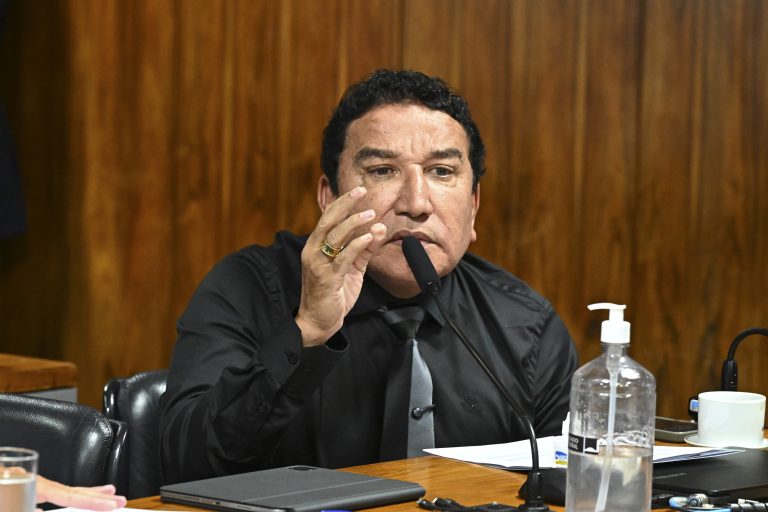 Magno “escancara” racha na direita capixaba?