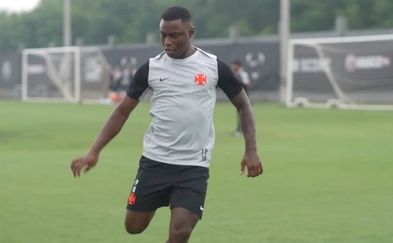 Marino busca espaço no Vasco após oito jogos