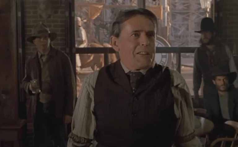 Matt Clark, ator de ‘De Volta para o Futuro 3’, morre aos 89 anos
