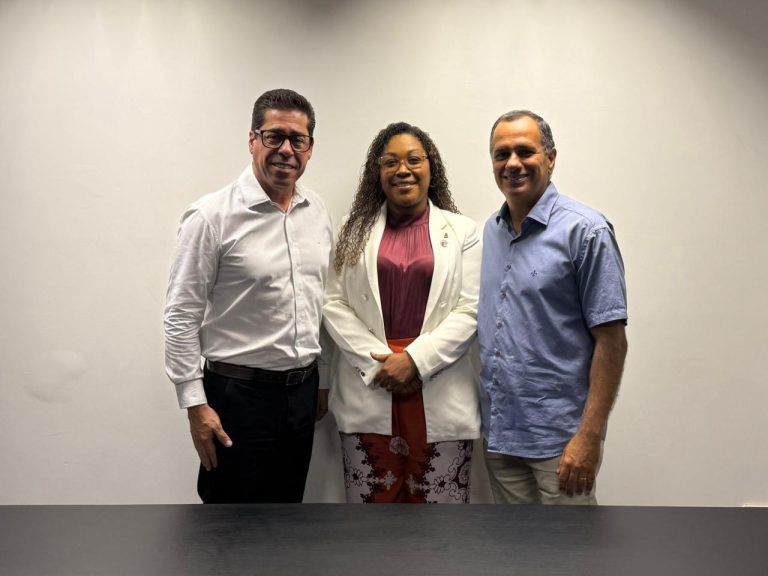 Max Filho de partido novo. Vai disputar eleição?