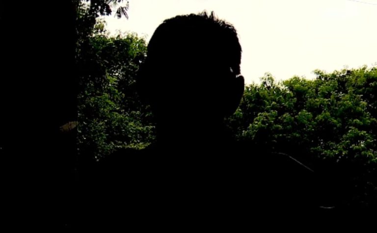 Mulher é salva por pai após ser ameaçada com faca pelo companheiro em Vila Velha