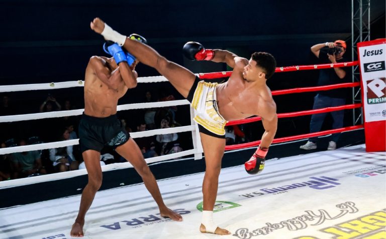 Noite de nocautes no kickboxing agita Jacaraípe