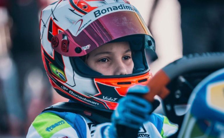 Piloto capixaba irá representar o Brasil em campeonato de kart na Europa