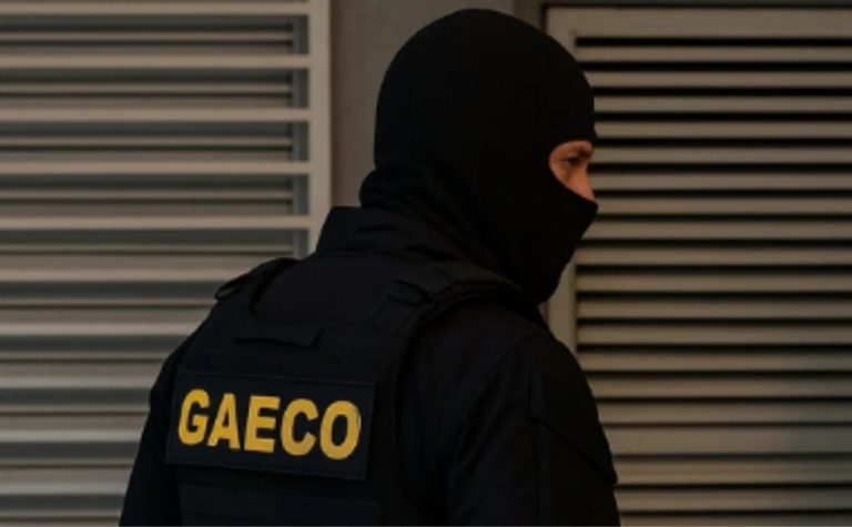 Policial é preso e outro afastado suspeitos de cooperar com tráfico de drogas no ES
