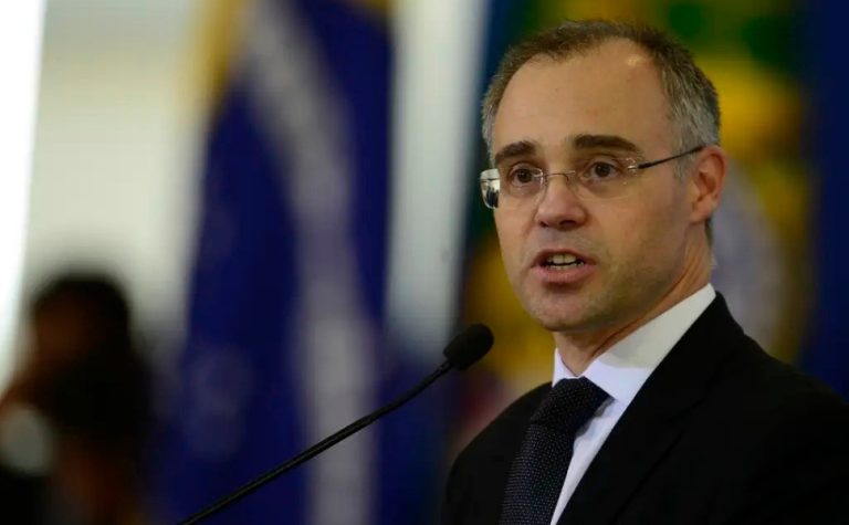 Presidente de CPI do INSS diz que comissão será prorrogada por no mínimo dois meses