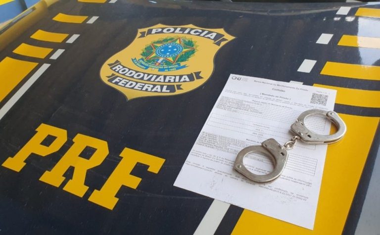 Procurado por crime de incêndio é preso pela PRF em ônibus de viagem em Guarapari