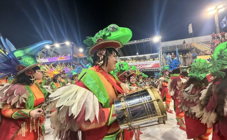 Próximo desfile do Carnaval de Vitória vai ser em janeiro de 2027