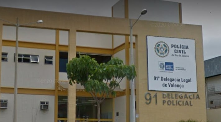 Quatro pessoas são detidas por suspeita de estupro coletivo de duas meninas de 13 anos no Rio