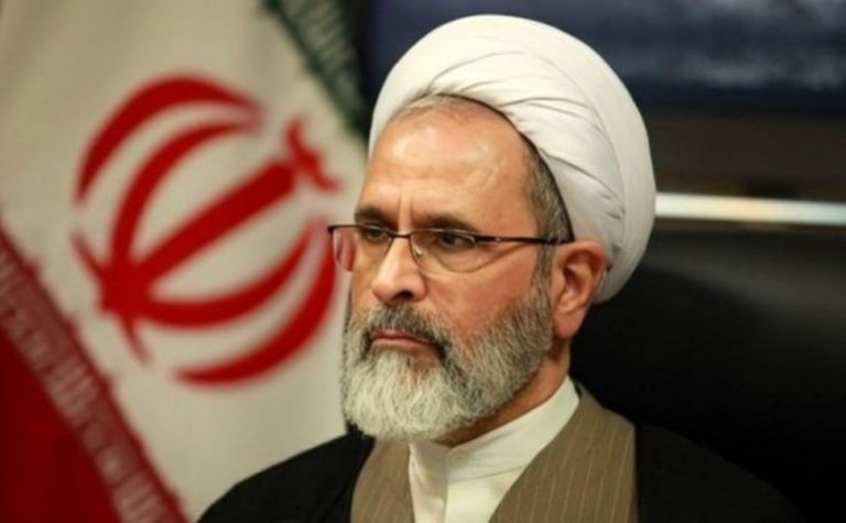 Quem é Alireza Arafi, eleito para novo conselho de liderança do Irã
