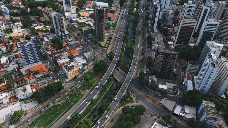 Recife anuncia obras que devem reduzir o trânsito em 25% na Avenida João de Barros