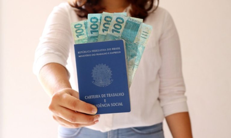 Salário mínimo de 2026 subiu R$ 103, confirma ministério