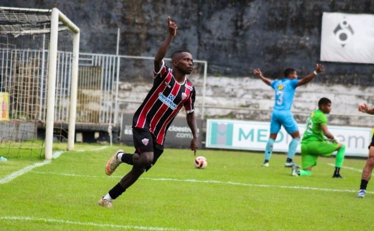 Serra a um empate da classificação à final do Capixabão