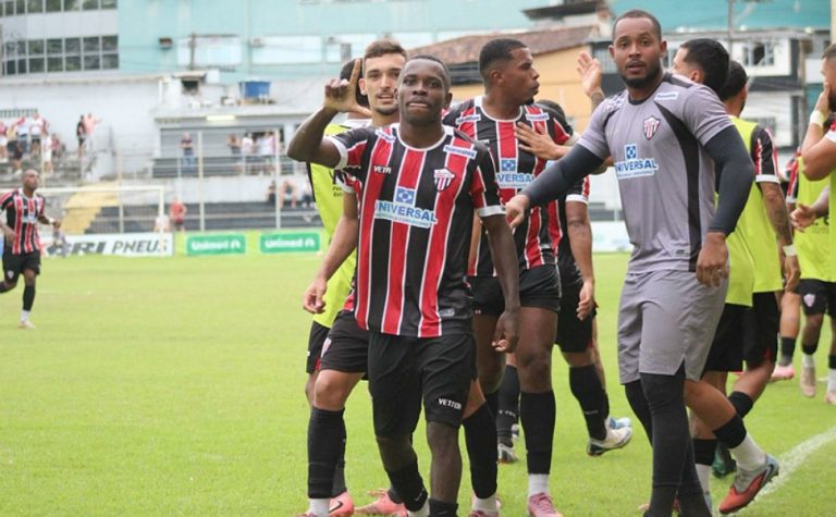 Serra vence o Vila e abre vantagem no Capixabão