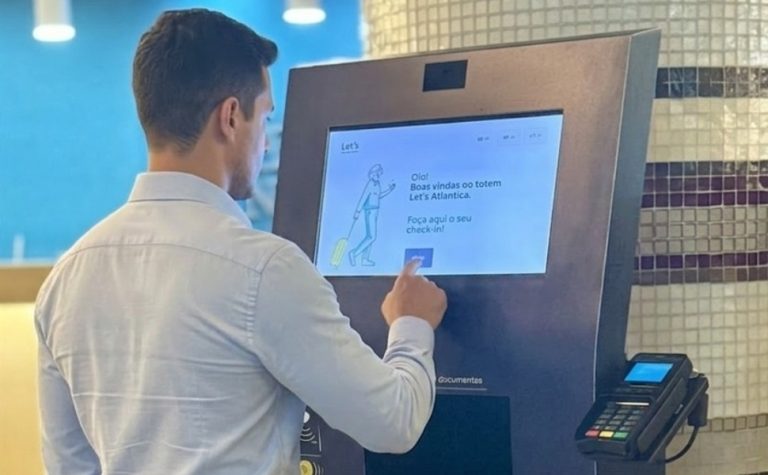 Sleep Inn Vitória implanta primeiro totem de check-in digital no ES