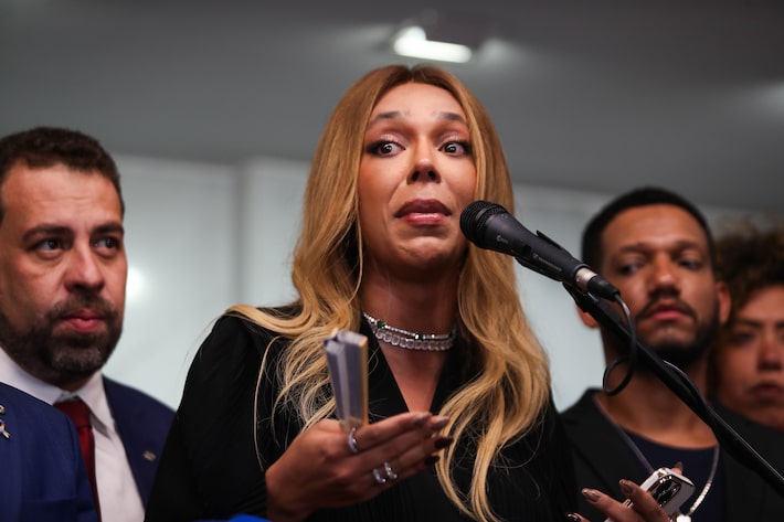 Tribunal tranca ação de Erika Hilton contra ativista que disse que ‘trans não são mulheres’; entenda