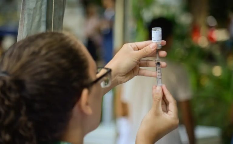 Vacinação nacional contra gripe começa no sábado
