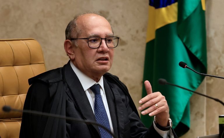 Vazamento de conversa privada representa violação à intimidade, diz Gilmar