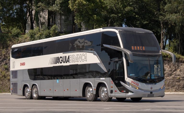 Viação Águia Branca lança ônibus retrô para celebrar os 80 anos de fundação