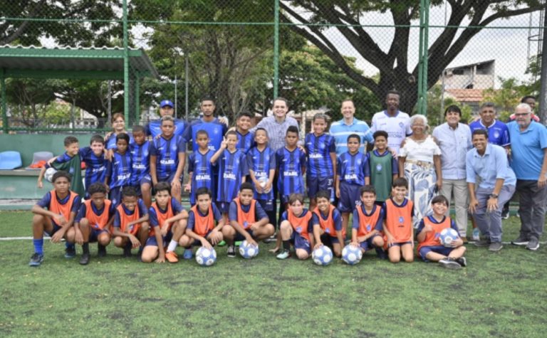 Vitória inicia projeto social com ação em Goiabeiras