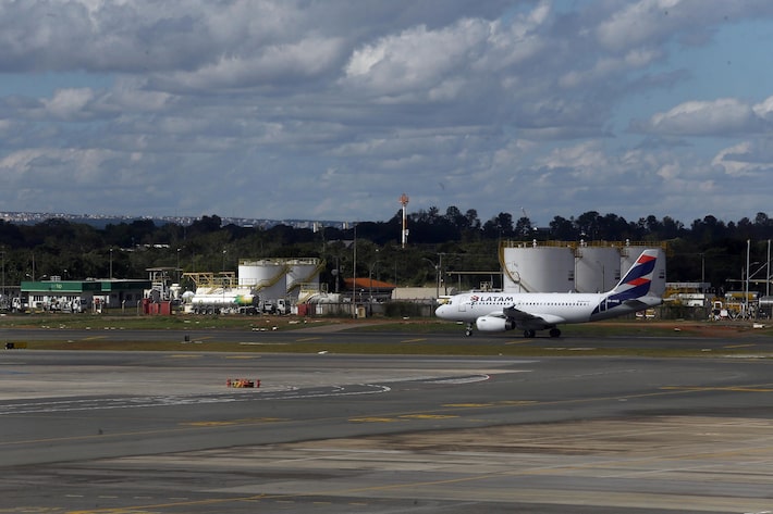 Voo para SP é adiado após suspeita de bomba no aeroporto de Brasília