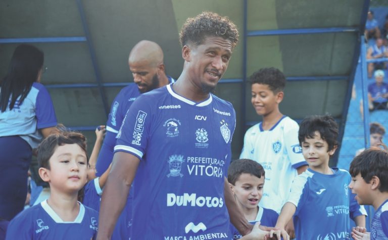 Abuda mira os três pontos para o Vitória no primeiro duelo capixaba na Série D