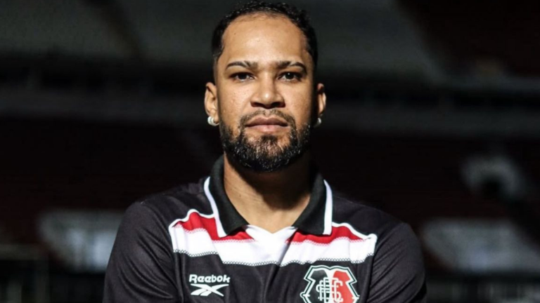 Atacante Everaldo sente lesão e adia estreia no Santa Cruz