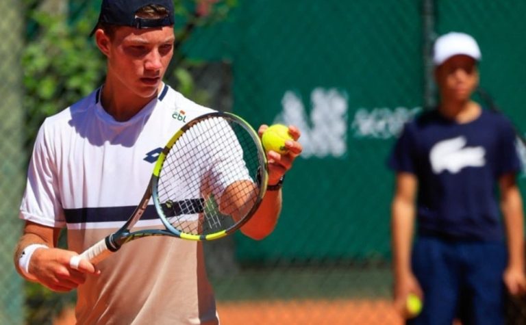Capixaba estreia com vitória no Roland Garros Junior Series
