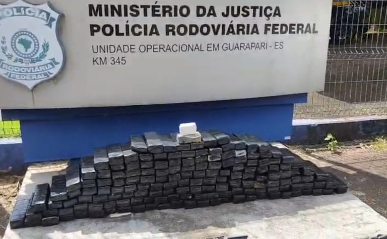 Casal é flagrado transportando mais de 100kg de maconha na BR-101 no ES