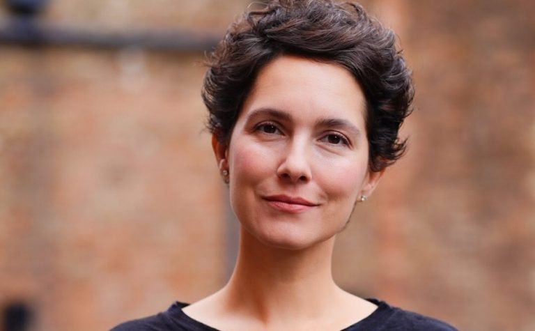 Cecília Malan cita ex-marido ao revelar porque não vive no Brasil