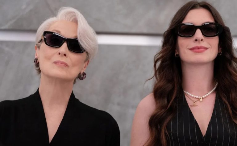 Cinema ao ar livre exibe “O Diabo Veste Prada” de graça em Vitória