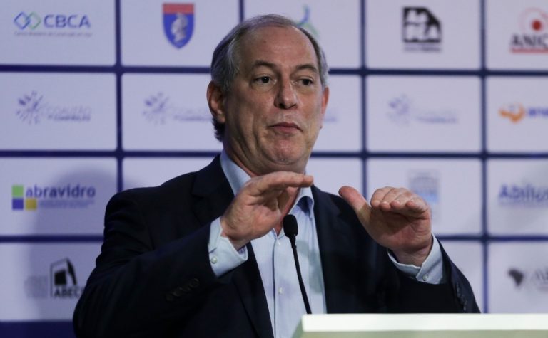 Ciro diz que se ‘tivesse juízo’ não disputaria a Presidência, mas decidirá em maio