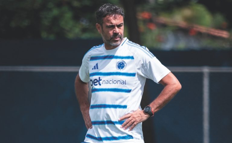 Cruzeiro estreia na Libertadores sob pressão por resultados