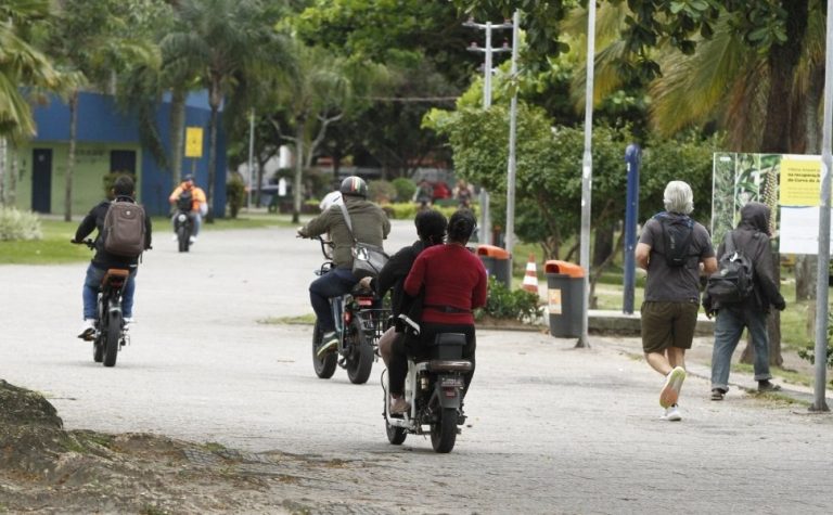 Entenda as novas regras para uso de bicicletas elétricas em Vitória