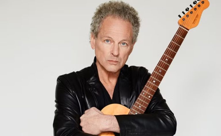 Ex-Fleetwood Mac é atacado por stalker com ‘substância desconhecida’; entenda