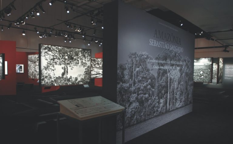 Exposição “Amazônia”, de Sebastião Salgado, chega a 12 mil visitantes em Vitória