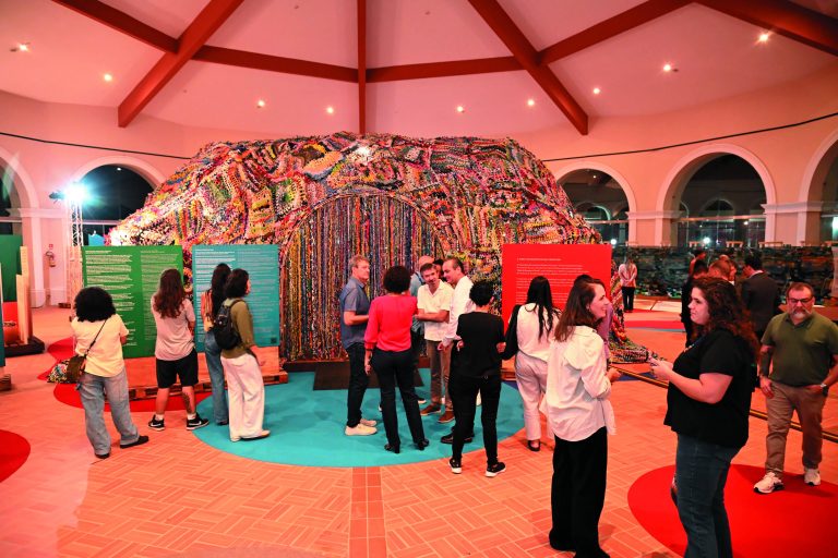 Exposição em Aracruz mostra relação do ser humano com o planeta