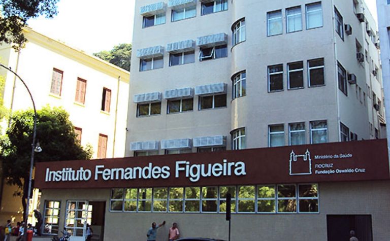 Fiscalização encontra restos mortais de 27 fetos em instituto ligado à Fiocruz
