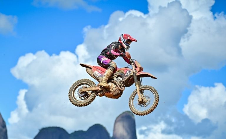Flavio Volpi conquista o 2º lugar na abertura do Campeonato Capixaba de Enduro 2026