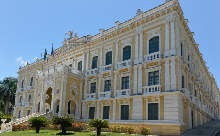 ES conquista 1º lugar em ranking nacional da Regra de Ouro