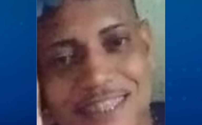 Homem é assassinado a tiros dentro de carro em Vila Velha