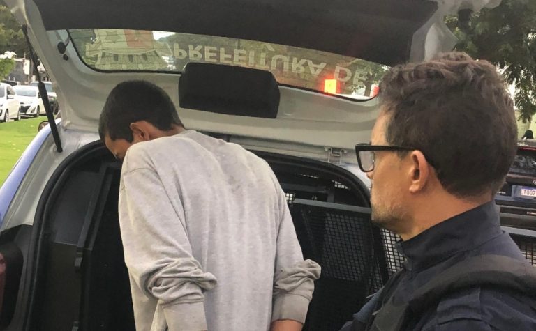Homem é detido por perseguir e ameaçar a ex-companheira em Vitória