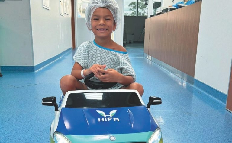 Hospital no ES troca maca por carrinho elétrico