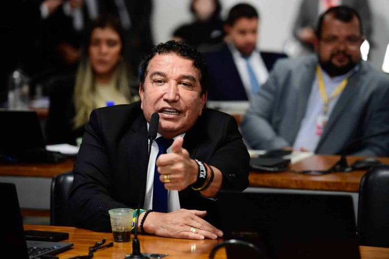 Magno Malta vai decidir situação do PL no Estado