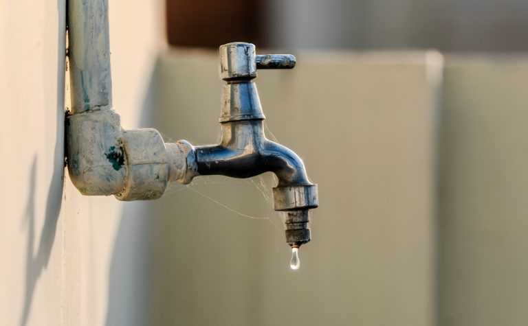 Manutenção vai afetar abastecimento de água em bairros de Vitória hoje; veja lista