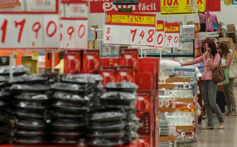 Mercado eleva previsão da inflação para 4,36% este ano