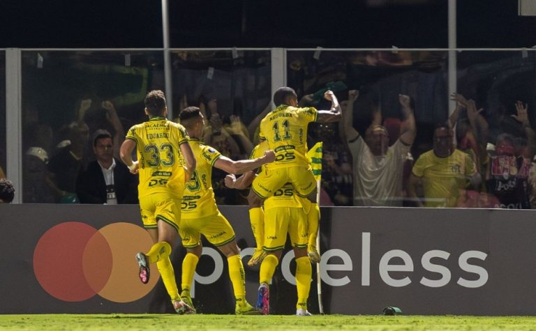 Mirassol faz história e ganha do Lanús em sua estreia na Libertadores